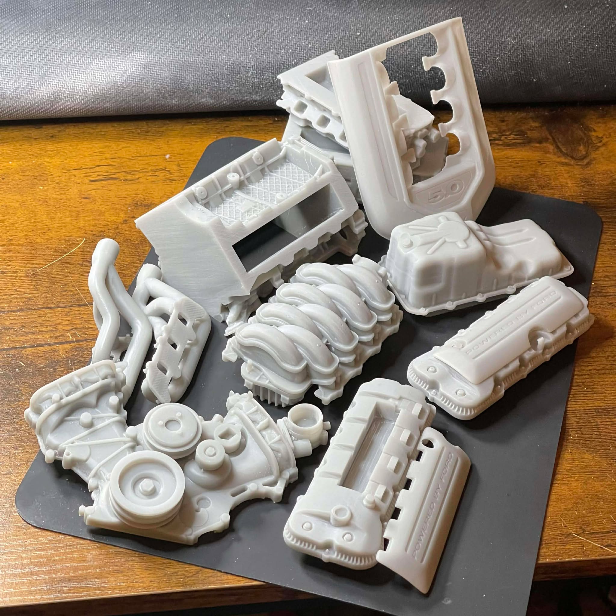1/6 Masterworks Ford Coyote 5.0 Engine - Model Maker's Workshop