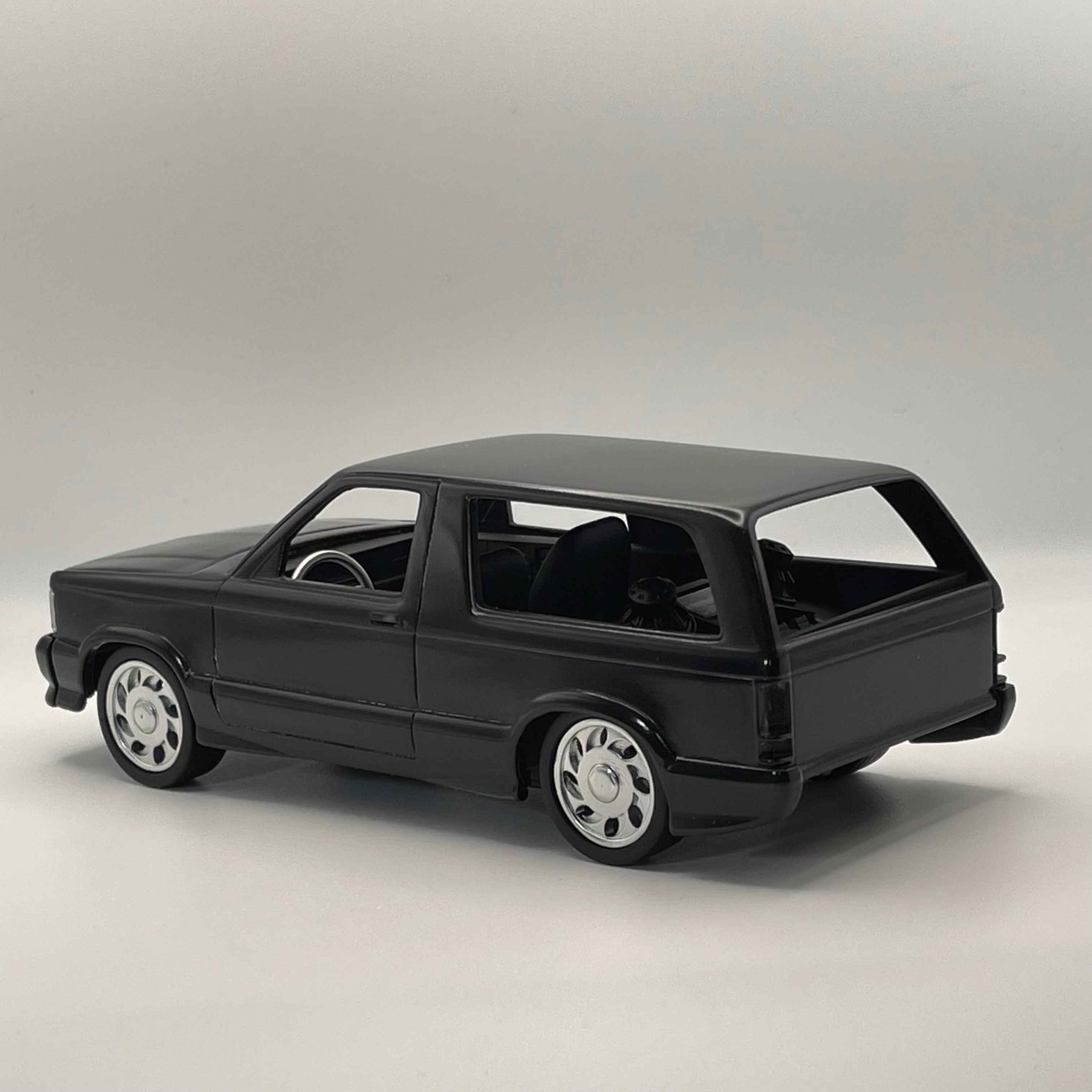 1984 Chevrolet S-10 Blazer – 90's Street Version